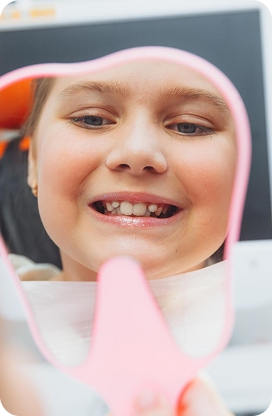 Child's developing smile during the mixed years